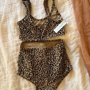 Arq bra and underwear set size medium